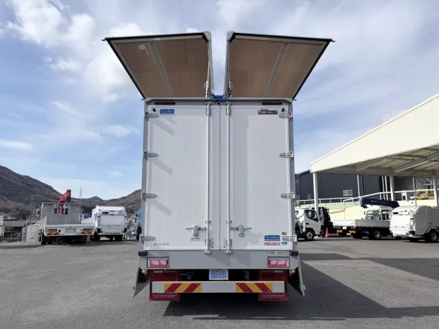 いすゞ フォワード 2RG-FRR90S4(2WD)の写真10