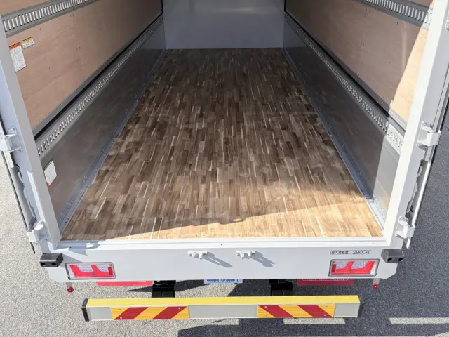 いすゞ フォワード 2RG-FRR90S4(2WD)の写真14