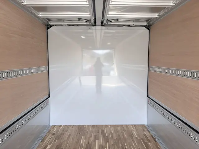 いすゞ フォワード 2RG-FRR90S4(2WD)の写真15