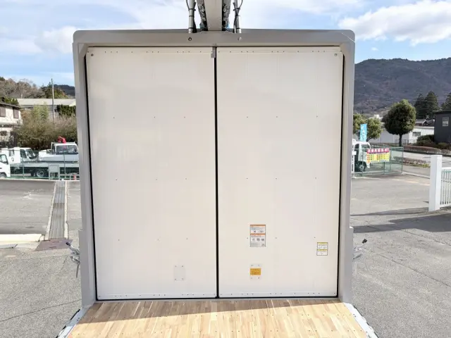 いすゞ フォワード 2RG-FRR90S4(2WD)の写真16