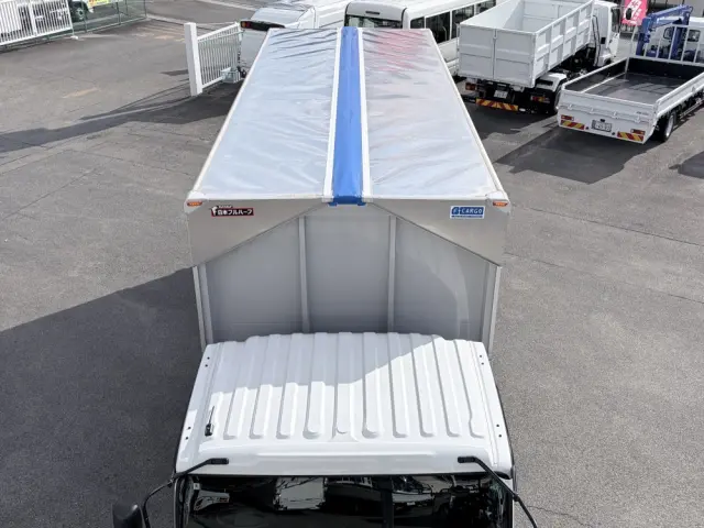 いすゞ フォワード 2RG-FRR90S4(2WD)の写真24