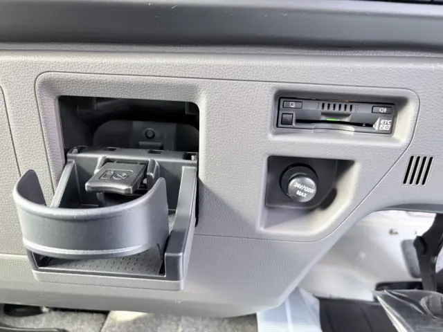 いすゞ フォワード 2RG-FRR90S4(2WD)の写真39