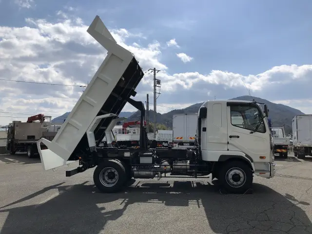 三菱 ファイター 2KG-FK62FZ(2WD)の写真7