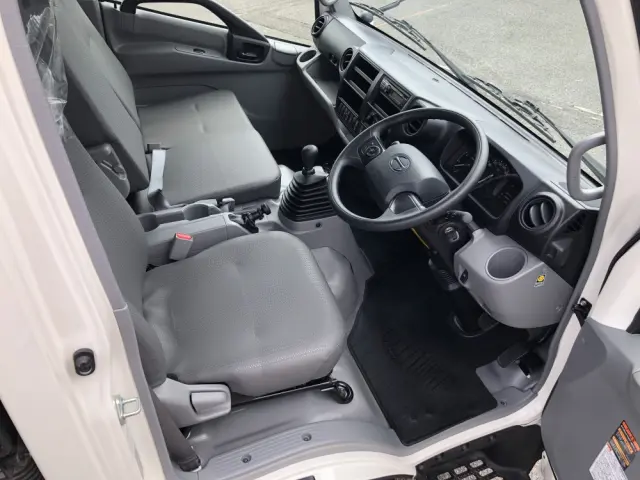 日野 デュトロ 2KG-XZU712M(2WD)の写真4