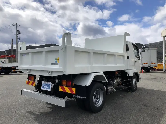 三菱 ファイター 2KG-FK62FZ(2WD)の写真2