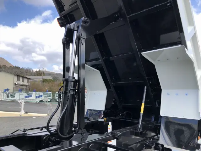 三菱 ファイター 2KG-FK62FZ(2WD)の写真19