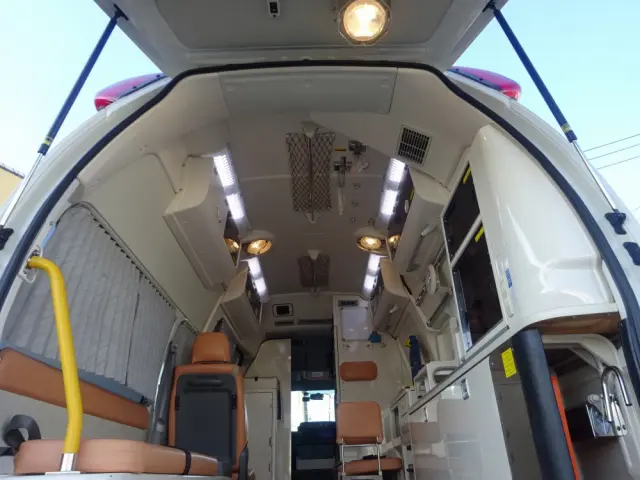 トヨタ ハイエースバン CBF-TRH226S(4WD)の写真11