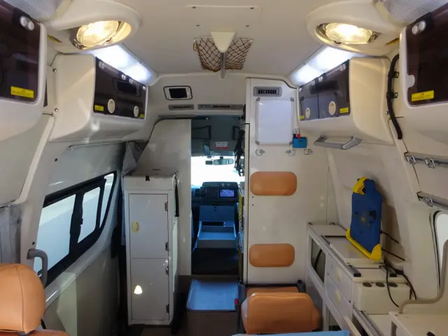 トヨタ ハイエースバン CBF-TRH226S(4WD)の写真18