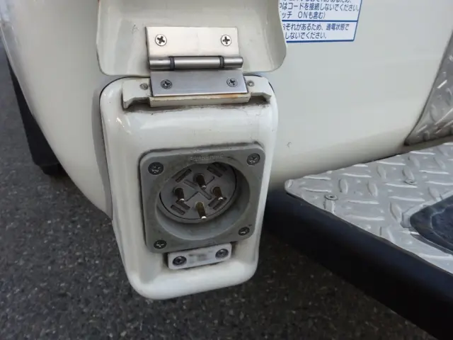 トヨタ ハイエースバン CBF-TRH226S(4WD)の写真31