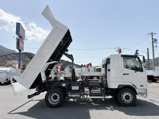 三菱 ファイター 2KG-FK62FZ(2WD)の写真7