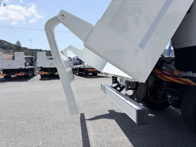 三菱 ファイター 2KG-FK62FZ(2WD)の写真14