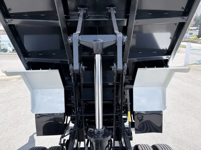 三菱 ファイター 2KG-FK62FZ(2WD)の写真18