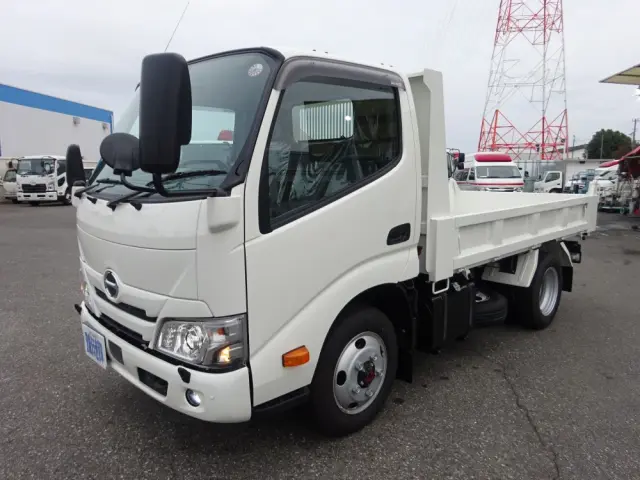 日野 デュトロ 2KG-XZU675T(4WD)の写真1