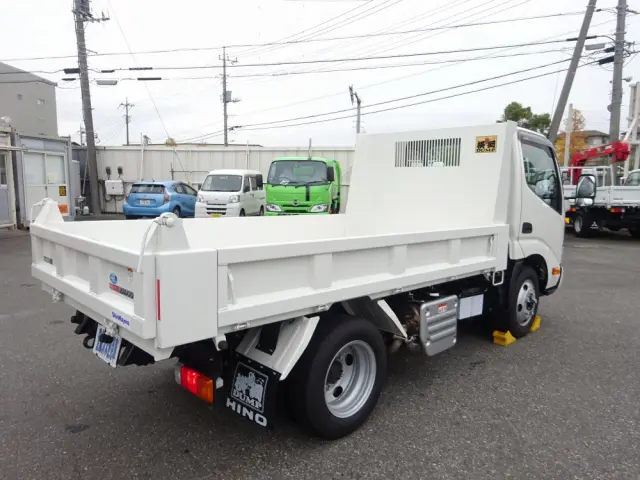 日野 デュトロ 2KG-XZU675T(4WD)の写真2