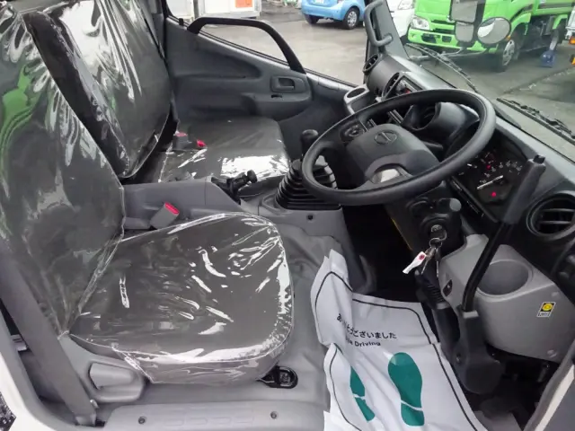 日野 デュトロ 2KG-XZU675T(4WD)の写真4