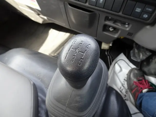 いすゞ エルフ 2RG-NJR88AT(2WD)の写真34