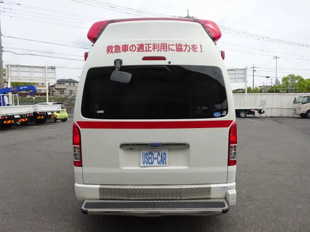 トヨタ ハイエースバン CBF-TRH226S(4WD)の写真3