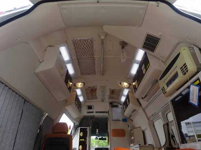 トヨタ ハイエースバン CBF-TRH226S(4WD)の写真15