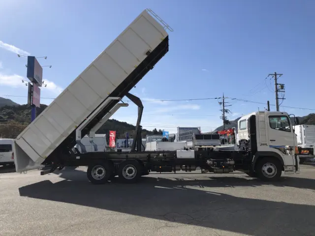 日野 プロフィア BDG-FR1EXYG(6x2)の写真7