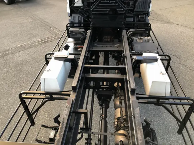 日野 プロフィア BDG-FR1EXYG(6x2)の写真24