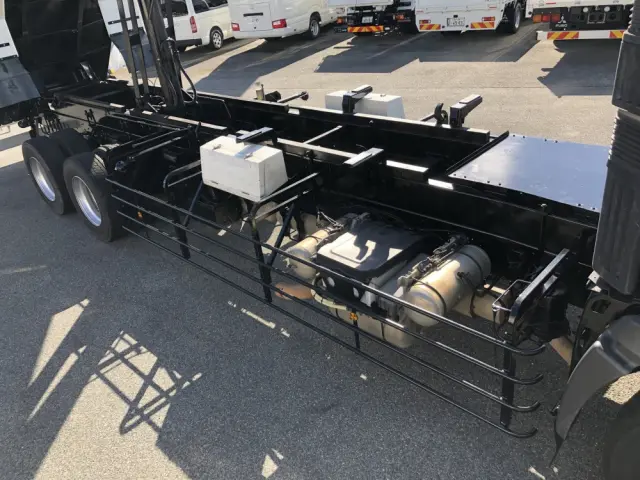 日野 プロフィア BDG-FR1EXYG(6x2)の写真26