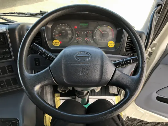 日野 プロフィア BDG-FR1EXYG(6x2)の写真33