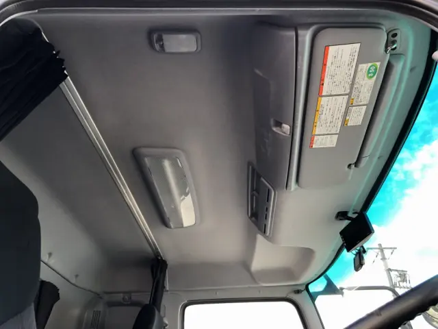 日野 プロフィア BDG-FR1EXYG(6x2)の写真42