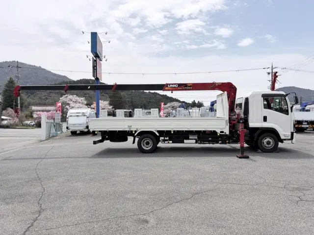 いすゞ フォワード 2RG-FSR90S4(2WD)の写真7