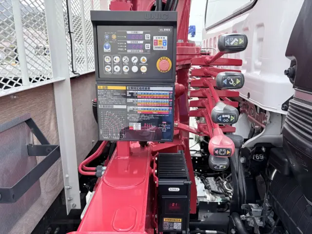 いすゞ フォワード 2RG-FSR90S4(2WD)の写真17