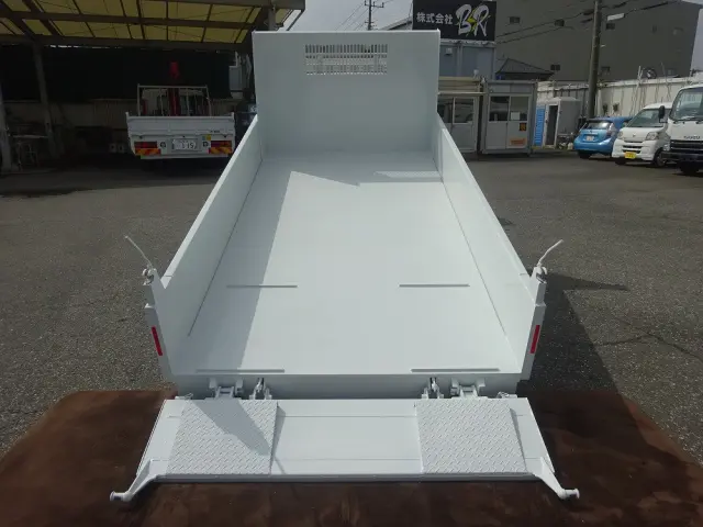 いすゞ エルフ 2RG-NKR88AN(2WD)の写真3