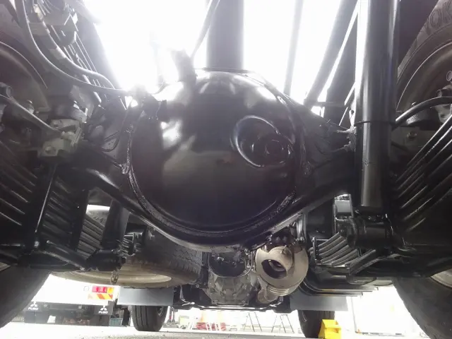 いすゞ エルフ 2RG-NKR88AN(2WD)の写真9