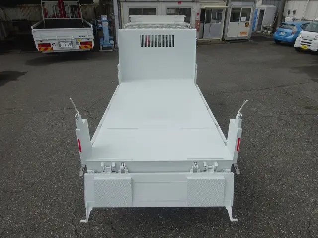 いすゞ エルフ 2RG-NKR88AN(2WD)の写真12
