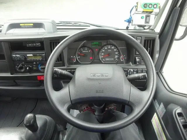 いすゞ エルフ 2RG-NKR88AN(2WD)の写真35