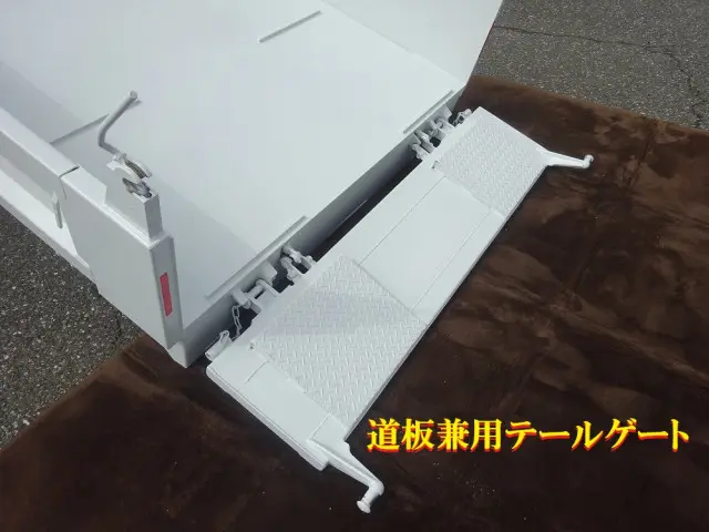 いすゞ エルフ 2RG-NKR88AN(2WD)の写真45