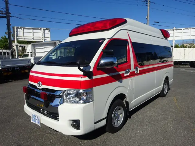 トヨタ ハイエース CBF-TRH226S(4WD)の写真1