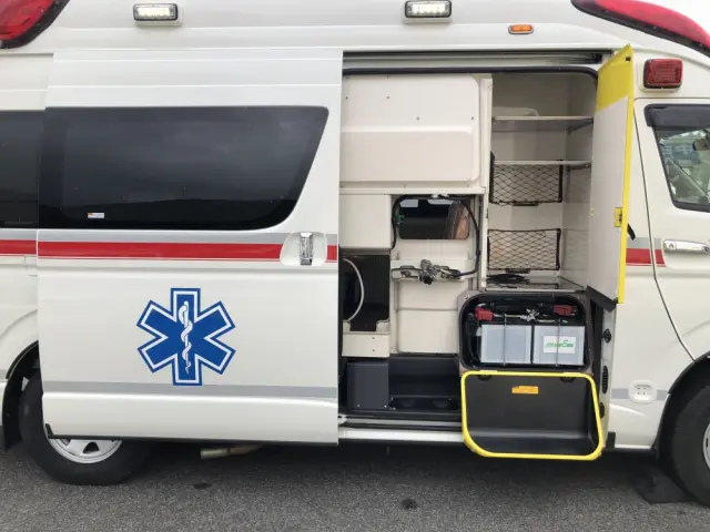 トヨタ ハイエース CBF-TRH226S(4WD)の写真15