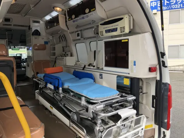 トヨタ ハイエース CBF-TRH226S(4WD)の写真19