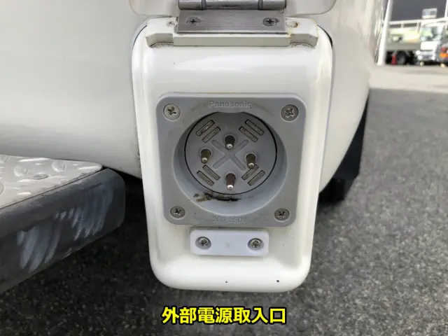 トヨタ ハイエース CBF-TRH226S(4WD)の写真29