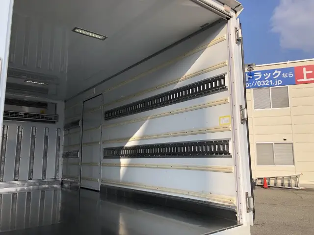 いすゞ エルフ TKG-NMR85AN(2WD)の写真15