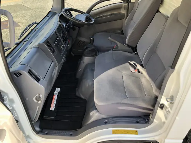 いすゞ エルフ TKG-NMR85AN(2WD)の写真33