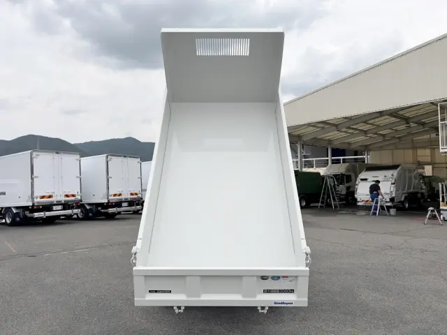 三菱 キャンター 2RG-FDA60(4WD)の写真3