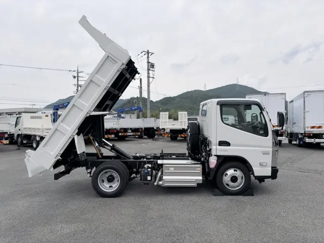 三菱 キャンター 2RG-FDA60(4WD)の写真7