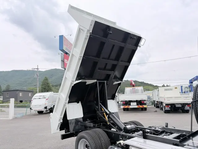 三菱 キャンター 2RG-FDA60(4WD)の写真19
