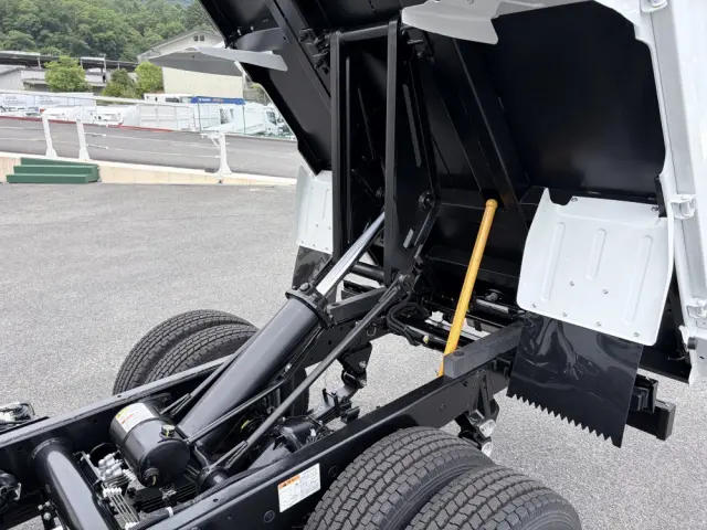 三菱 キャンター 2RG-FDA60(4WD)の写真20