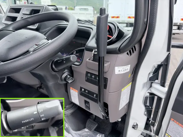 三菱 キャンター 2RG-FDA60(4WD)の写真36