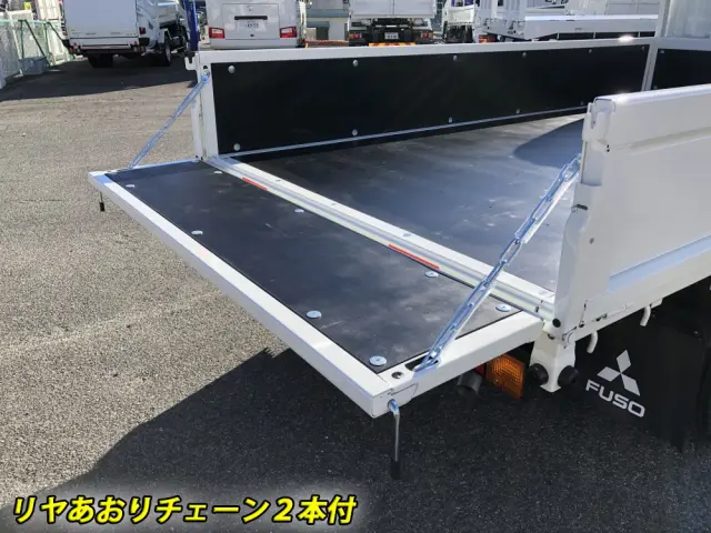 三菱 キャンター 2RG-FBA20(2WD)の写真13