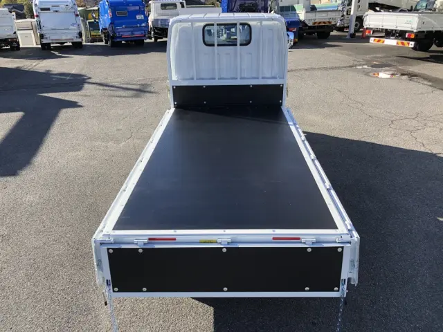 三菱 キャンター 2RG-FBA20(2WD)の写真14
