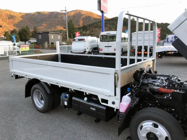 三菱 キャンター 2RG-FBA20(2WD)の写真17