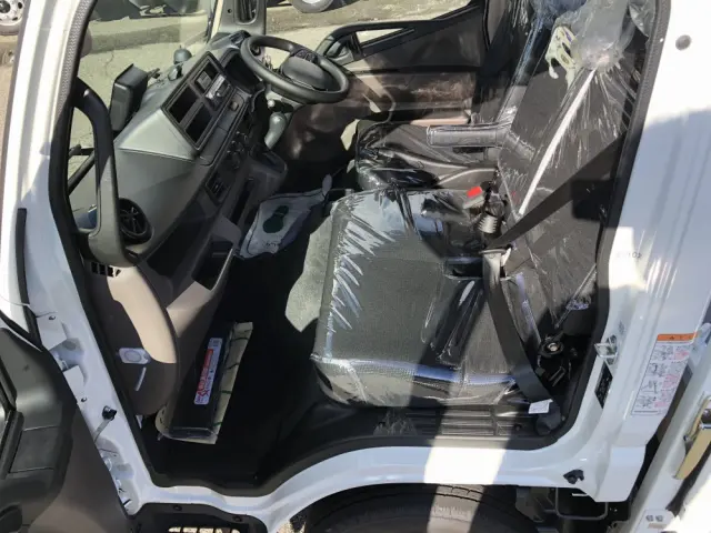 三菱 キャンター 2RG-FBA20(2WD)の写真33