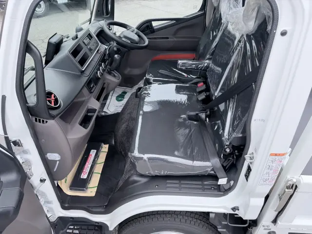 三菱 キャンター 2RG-FDA20(4WD)の写真33